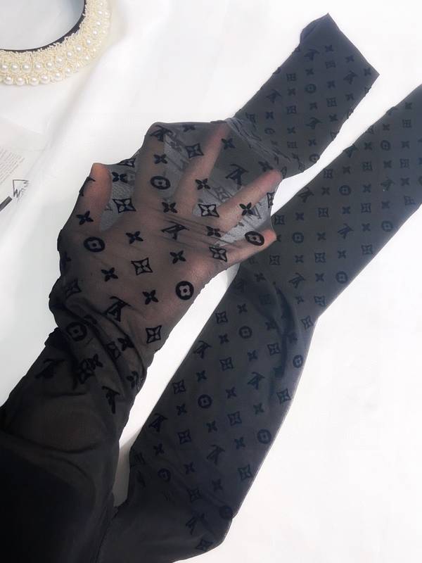 Louis Vuitton Socks LVO00007